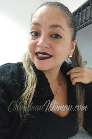 228969 - Karla Age: 40 - Costa Rica